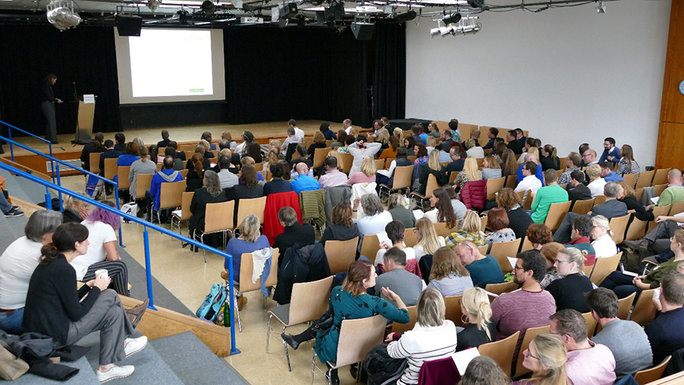 Teilnehmende beim Bildungsforum; © Marie Reinhardt