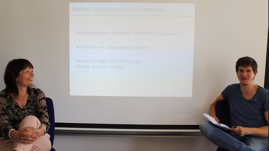 Michaela Köller und Bastian Carstensen haben das Training zur Verbesserung der sozial-emotionalen Kompetenzen im Unterricht für Lehramtsstudierende konzipiert und führen es durch.